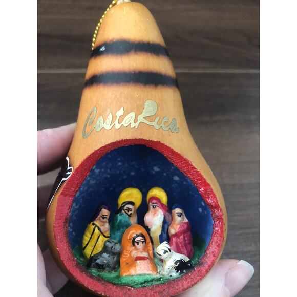 Vintage Handmade Gourd Christmas Nativity Scene Ornament Costa Rica - Picture 7 of 9